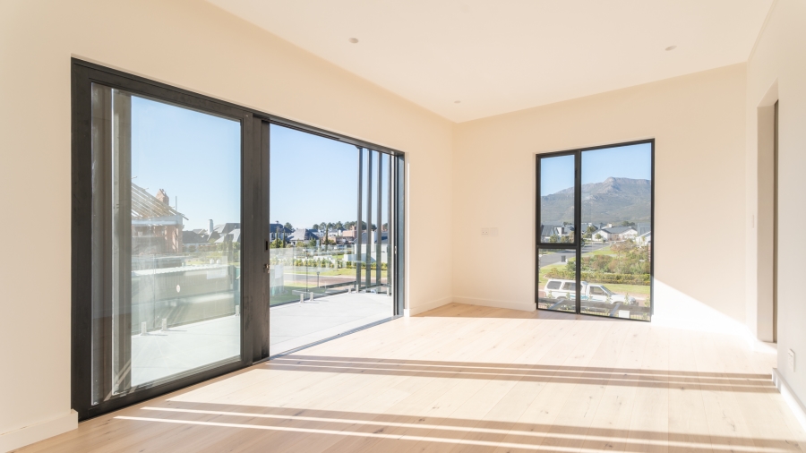 4 Bedroom Property for Sale in Pearl Valley at Val de Vie Western Cape